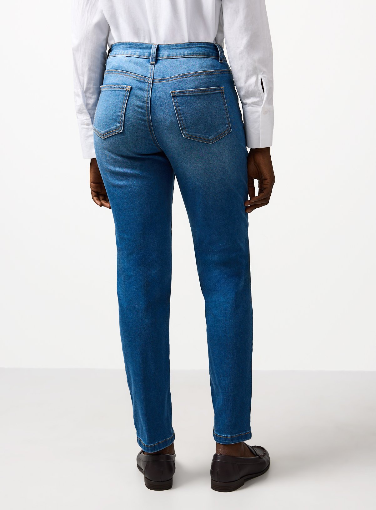 Mid Wash Straight Leg Denim Jeans 8L - Image 4 thumbnail